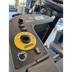 Szorowarka Karcher z fotelem dla operatora B 140 D75 - używana