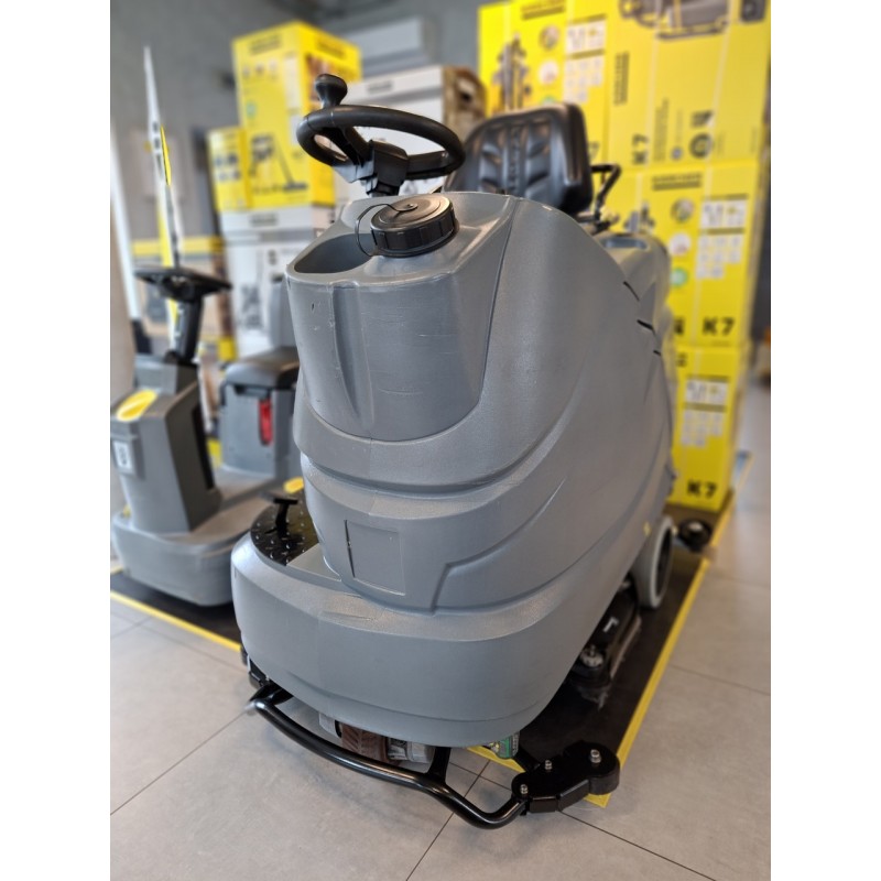 Szorowarka Karcher z fotelem dla operatora B 140 D75 - używana