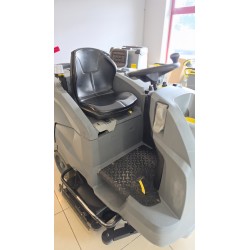 Szorowarka Karcher z fotelem dla operatora B200